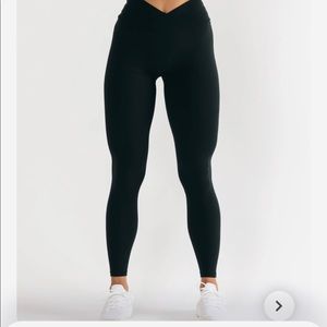 Alphalete Black Surface Power Leggings.
